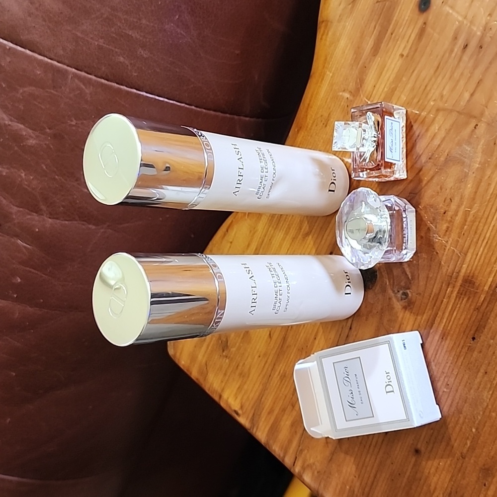 Dior airflash foundation, miss dior mini & versace bright crystals mini.